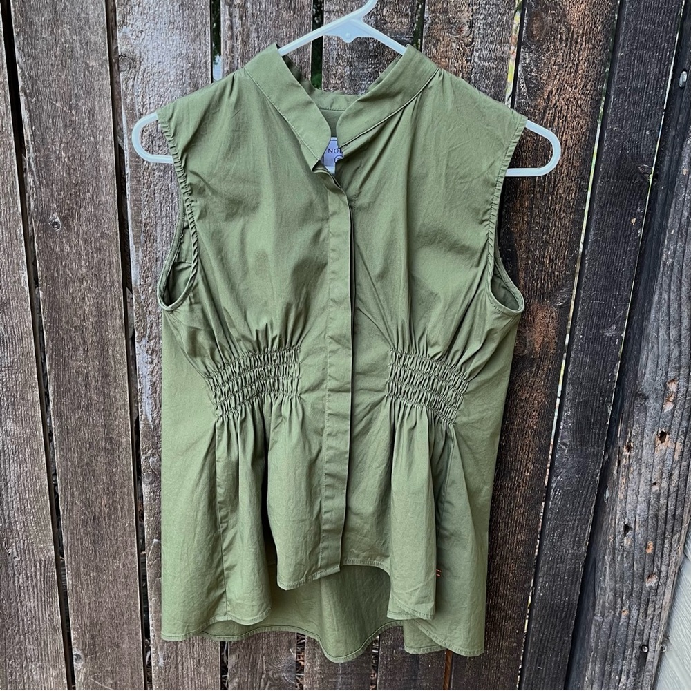 Noble 31 Sleeveless Cotton Blend Button Down Top in Khaki Olive Sz S